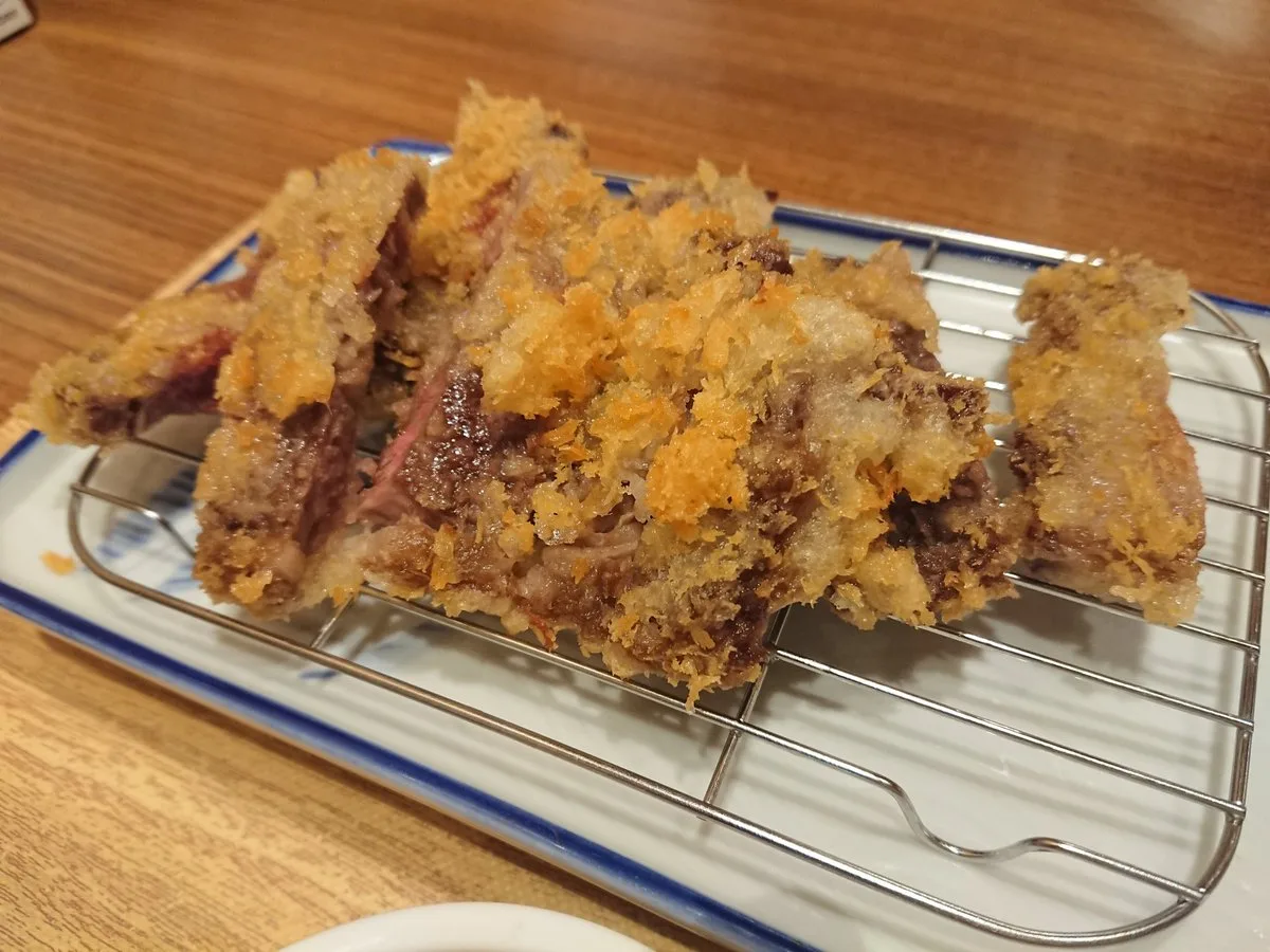 鑑賞後に食べた牛カツ